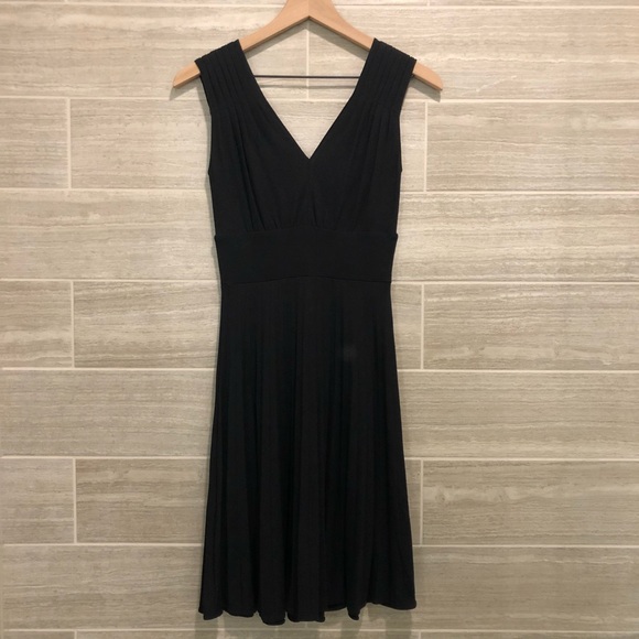 Theory V-neck Draped Pleated Swing Dress Black - Picture 4 of 7